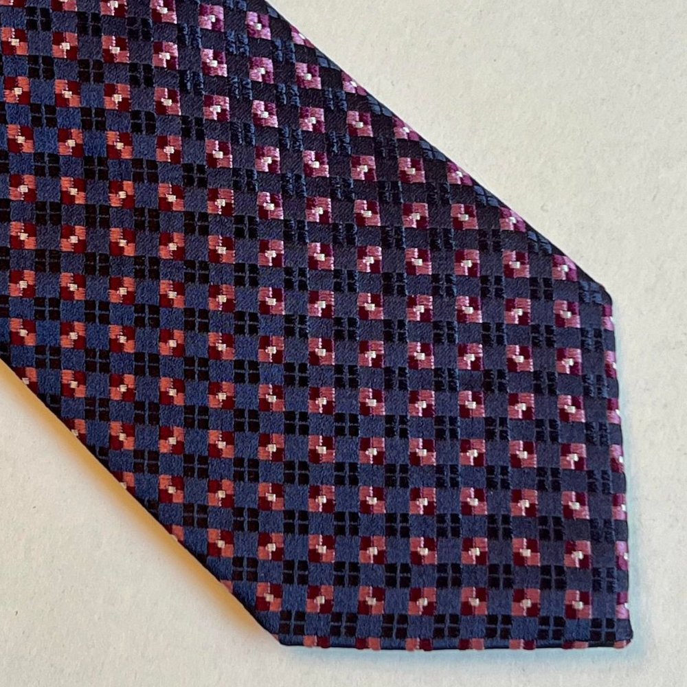 Kenneth Cole Reaction Tie / Necktie - Blue Pink  NWT